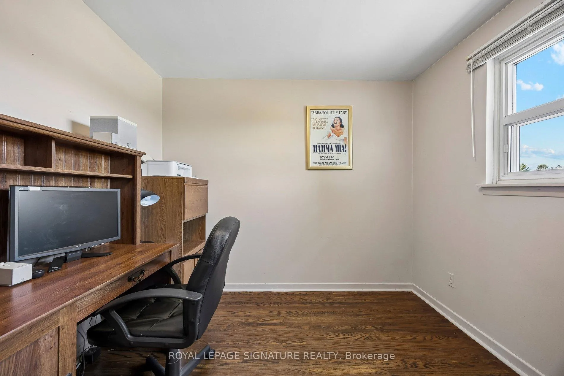 Photo 37 of 23 Drury Crescent, Brampton, Southgate — HOMEH