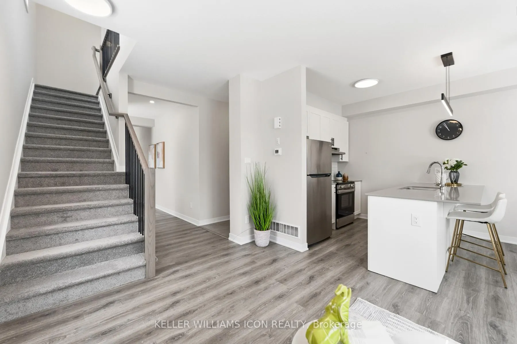 Photo 10 of 840 Andesite Terrace, Ottawa, Barrhaven - Half Moon Bay — HOMEH