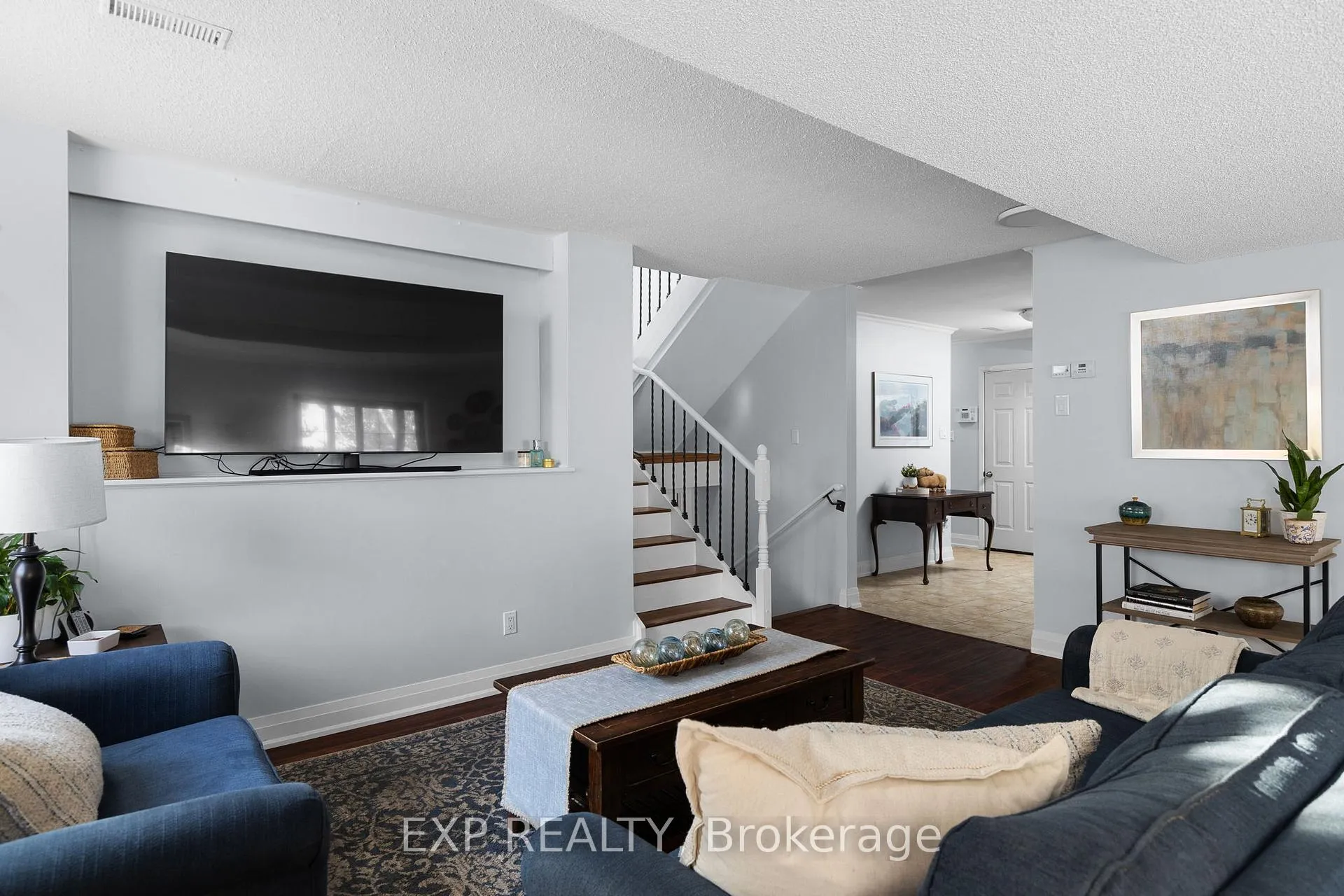 Photo 6 of 381 Cox Mill Road, Barrie, South Shore — HOMEH