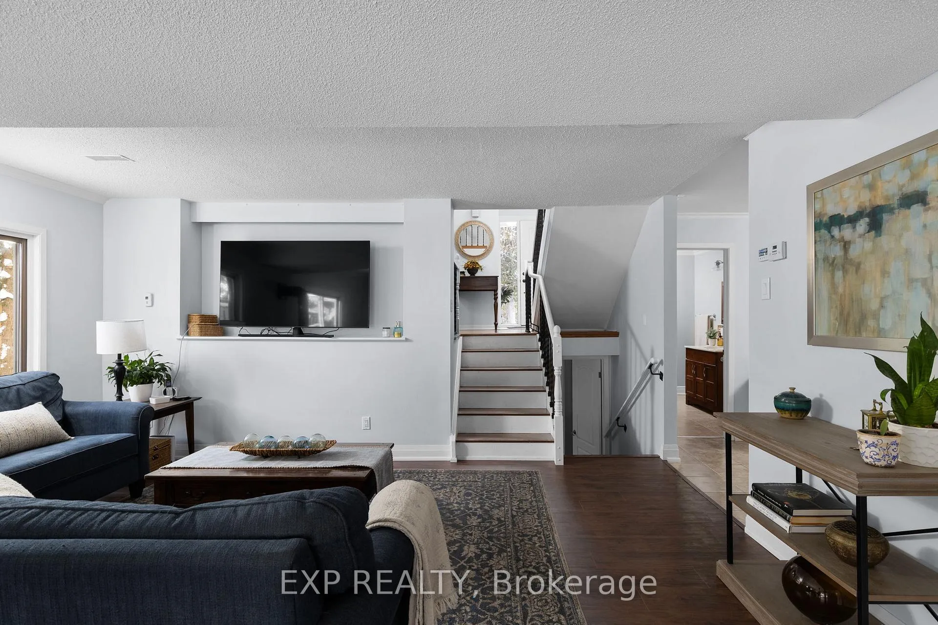 Photo 8 of 381 Cox Mill Road, Barrie, South Shore — HOMEH