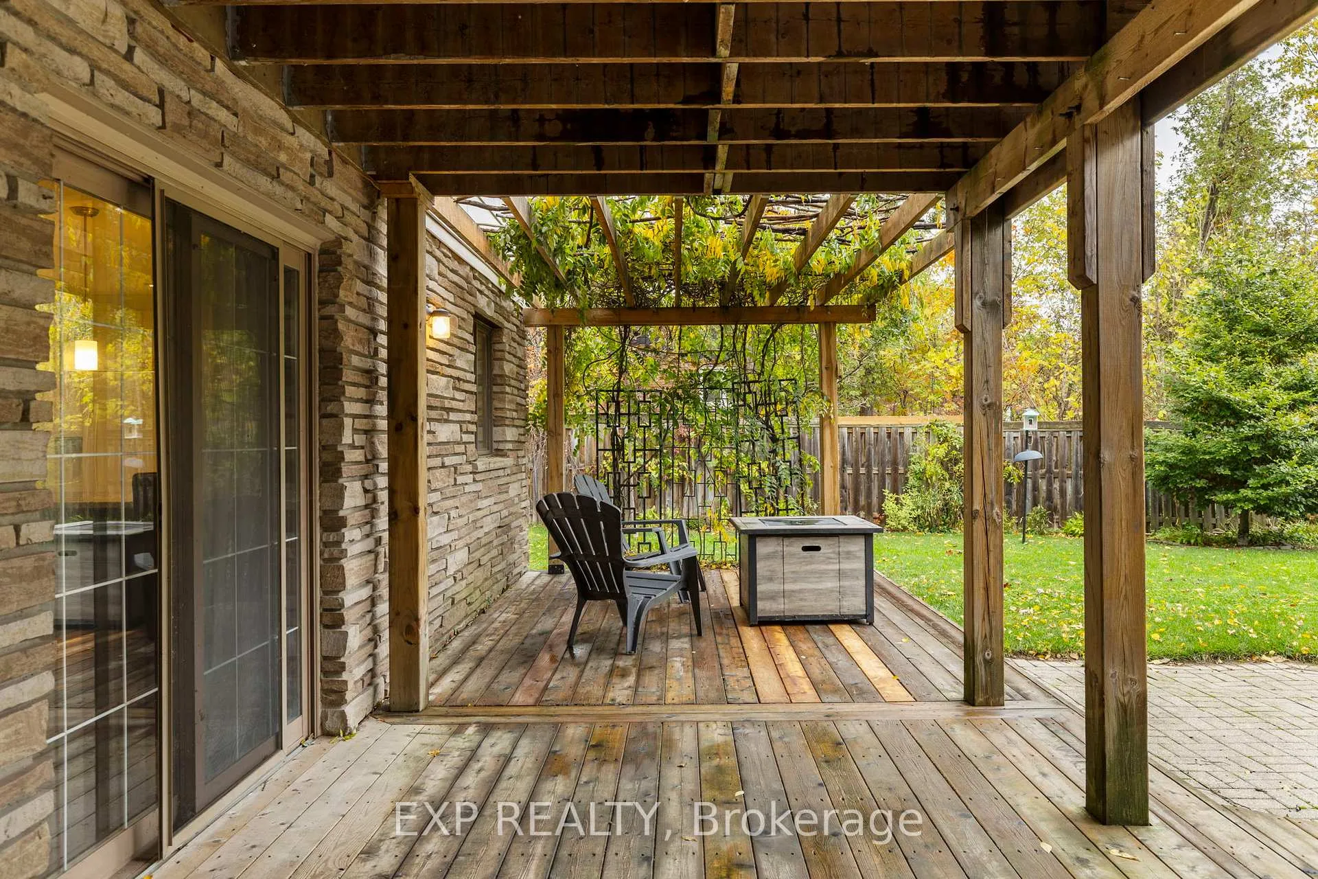 Photo 25 of 381 Cox Mill Road, Barrie, South Shore — HOMEH