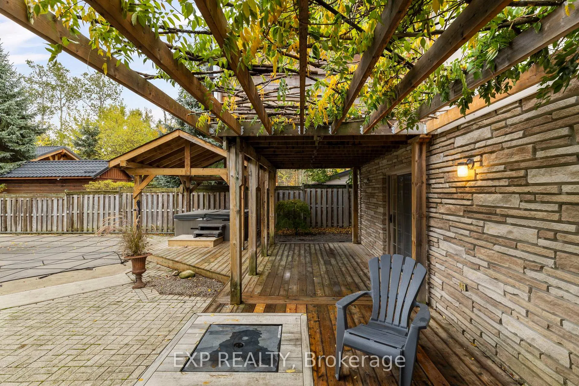Photo 28 of 381 Cox Mill Road, Barrie, South Shore — HOMEH