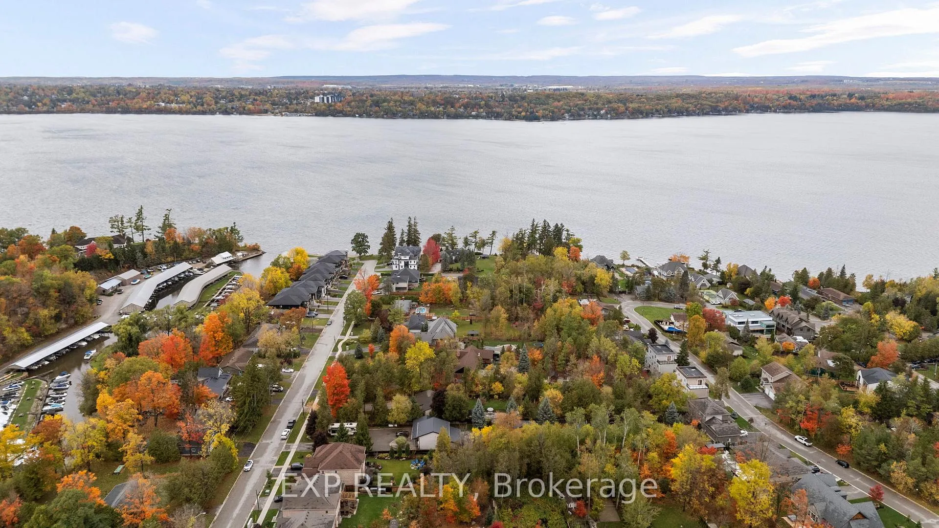 Photo 39 of 381 Cox Mill Road, Barrie, South Shore — HOMEH