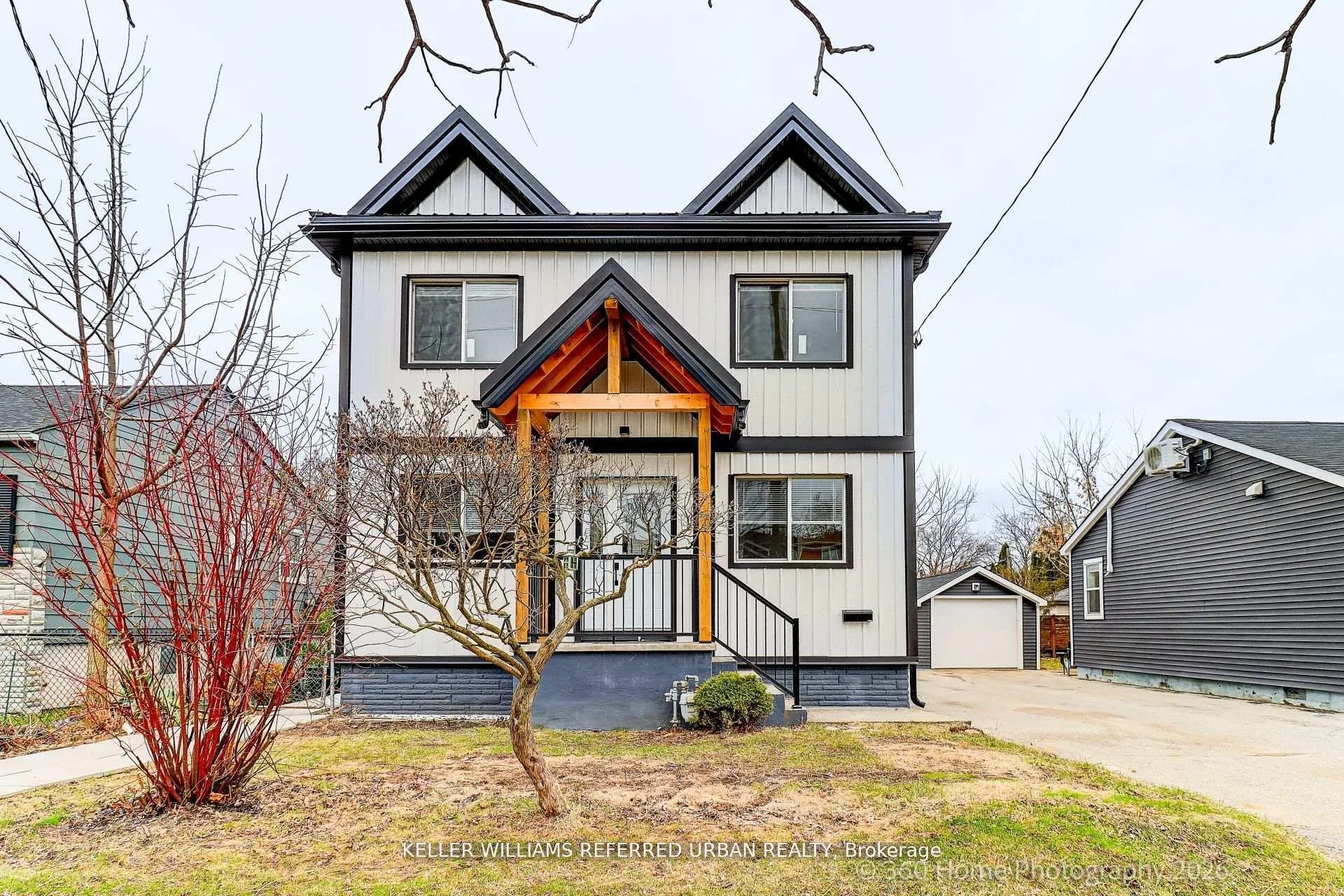 Front of Unit 1, 84 Foch Avenue