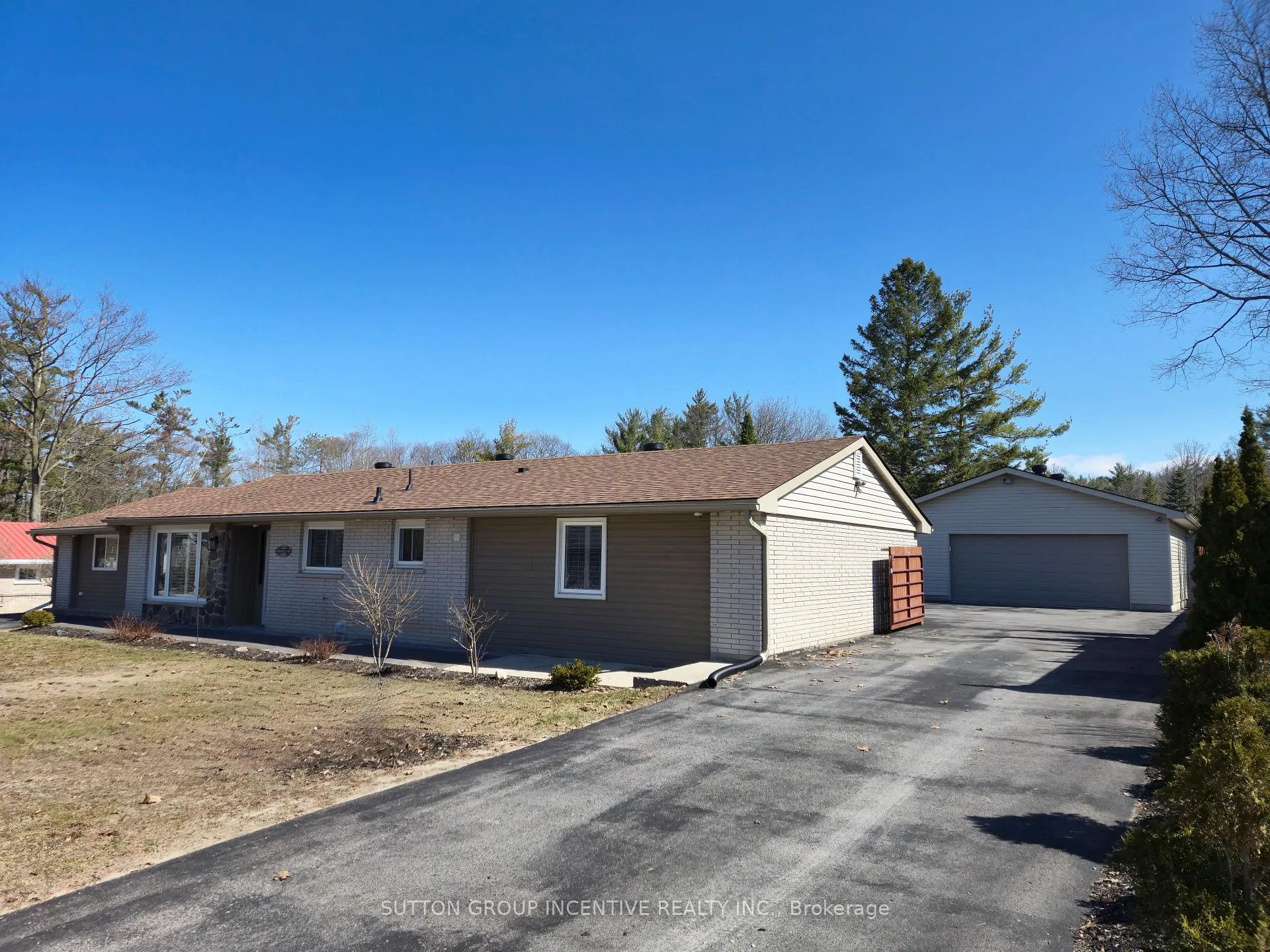 Front of 355 Zoo Park Road