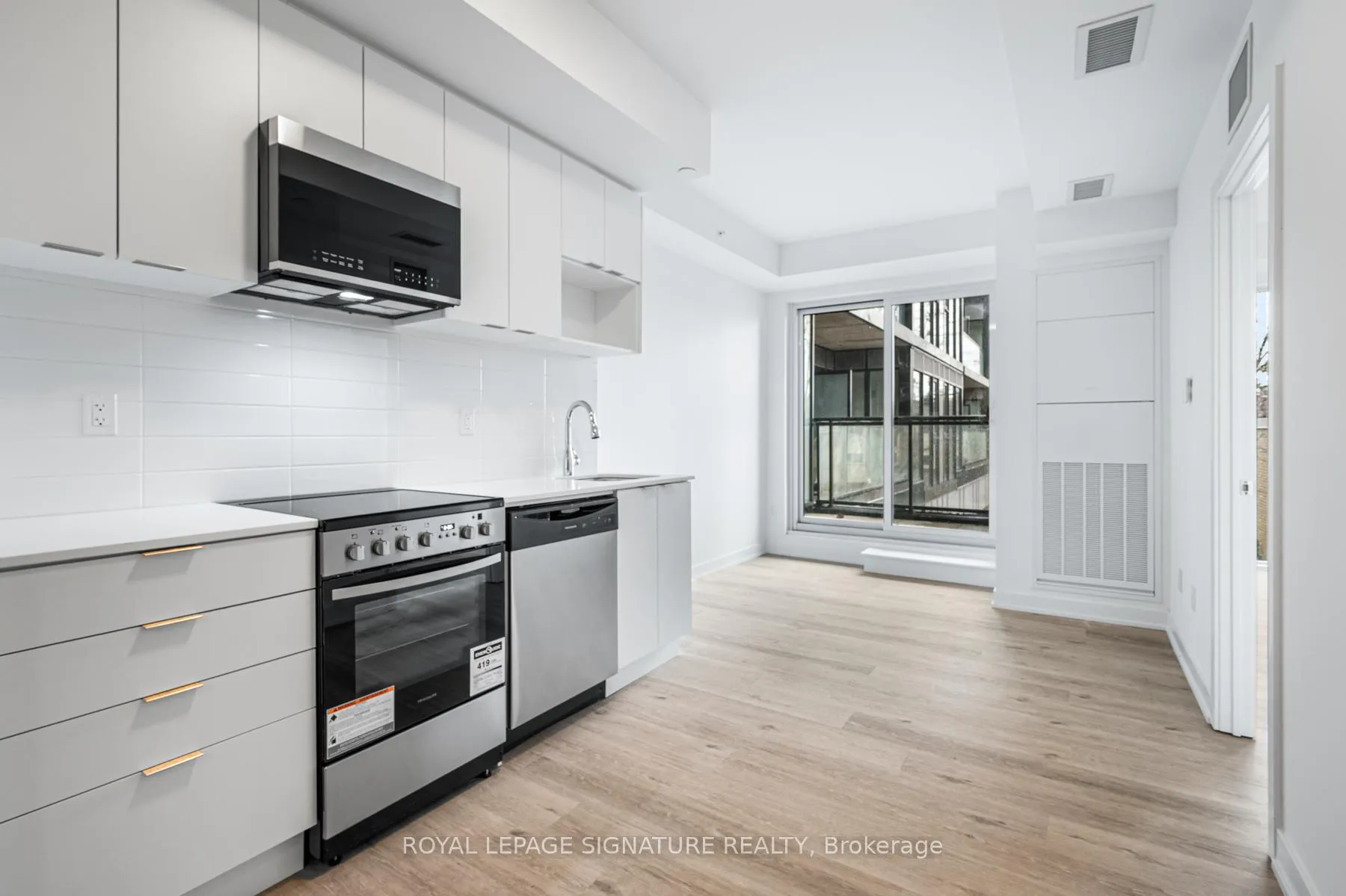 Photo 1 of Unit 206, 4569 Kingston Road, Scarborough, West Hill — HOMEH