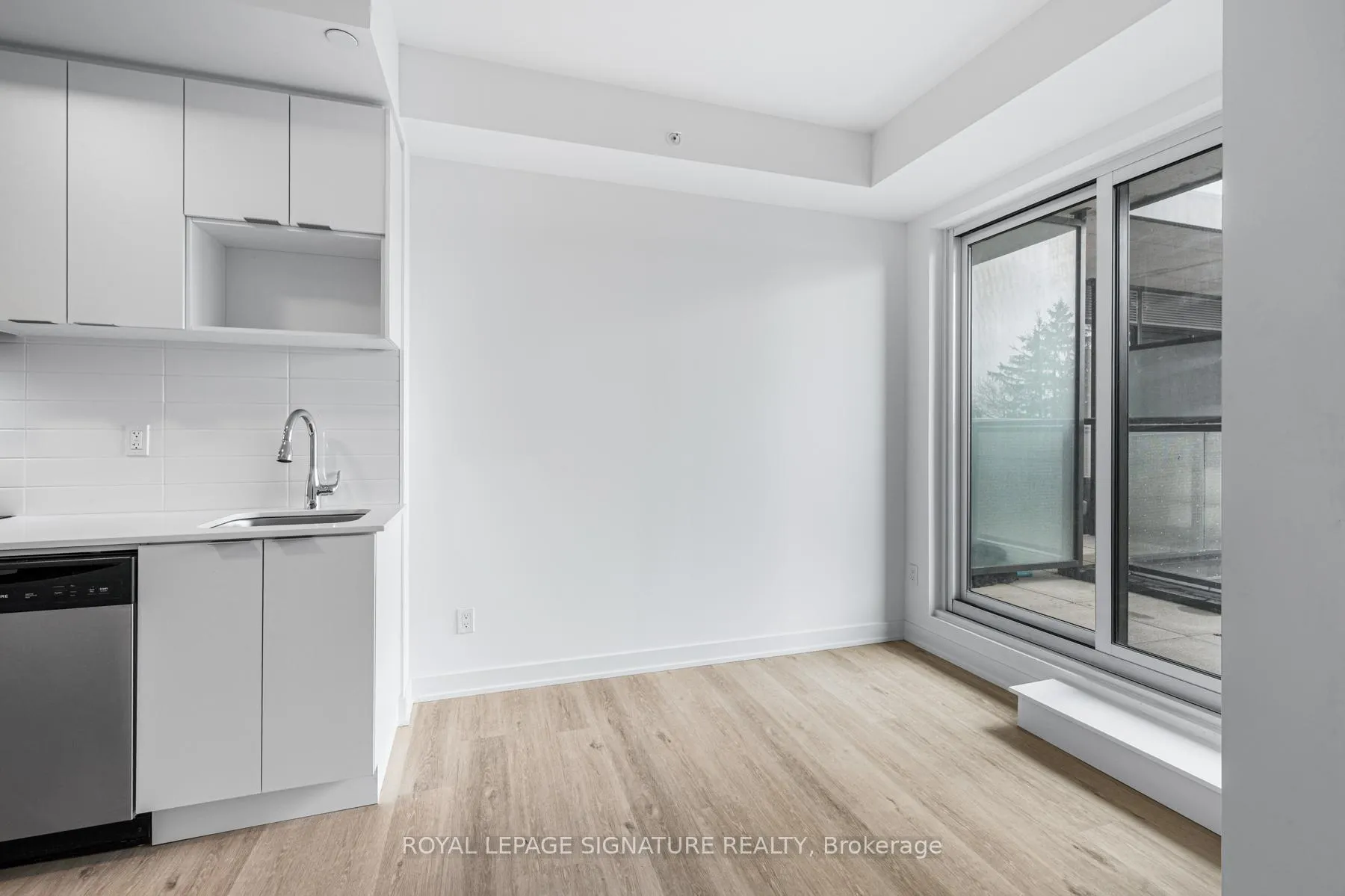 Photo 4 of Unit 206, 4569 Kingston Road, Scarborough, West Hill — HOMEH