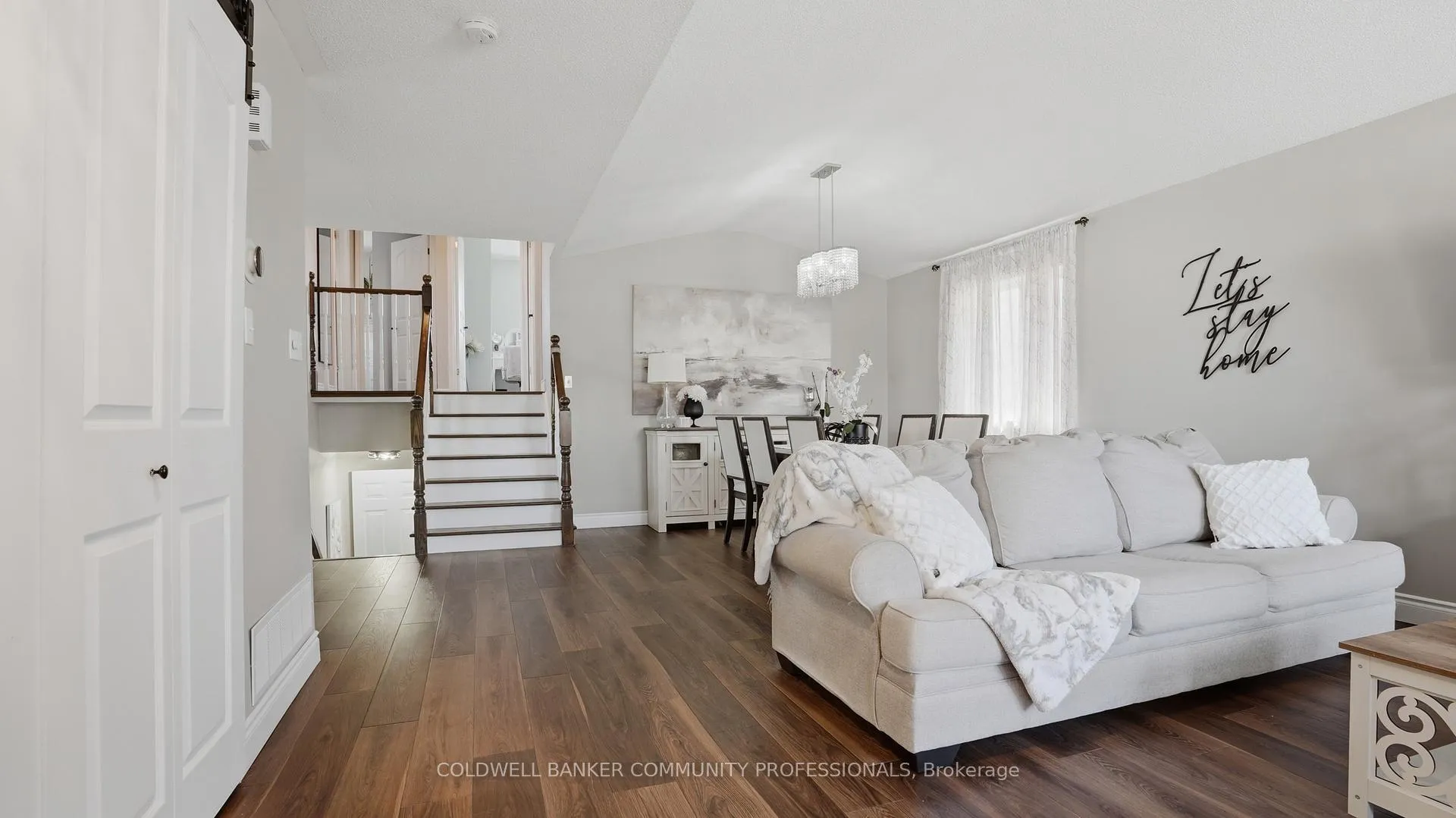Photo 4 of 28 Glenhollow Drive, Hamilton, Stoney Creek Mountain — HOMEH