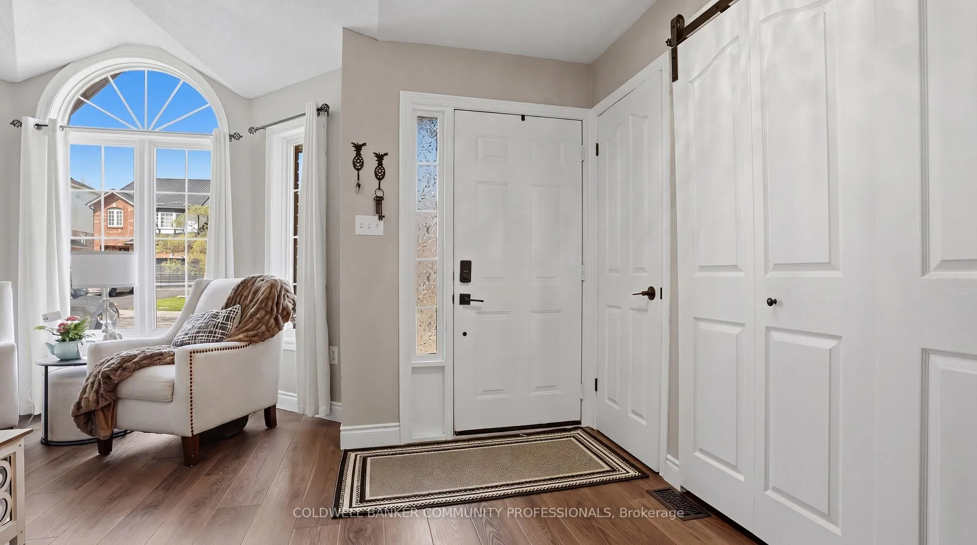Photo 5 of 28 Glenhollow Drive, Hamilton, Stoney Creek Mountain — HOMEH