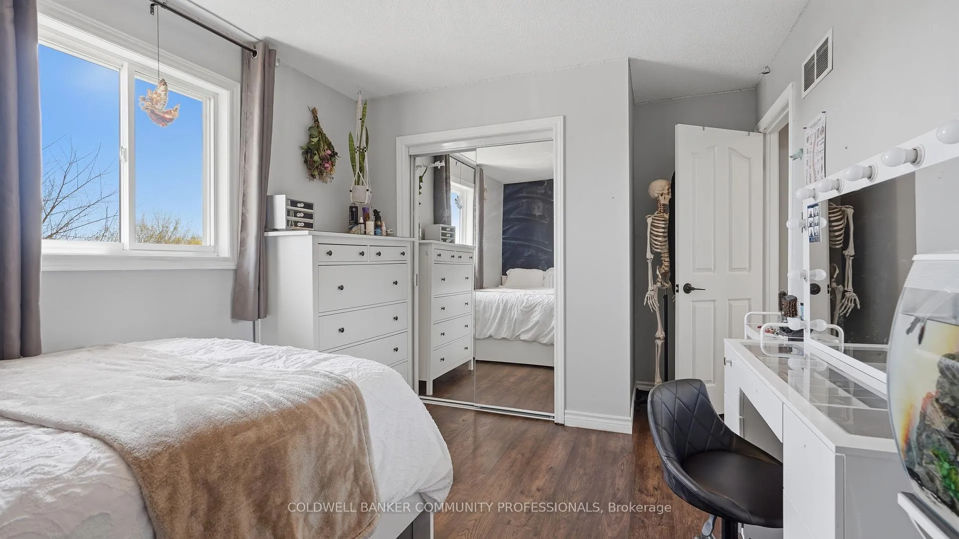 Photo 19 of 28 Glenhollow Drive, Hamilton, Stoney Creek Mountain — HOMEH
