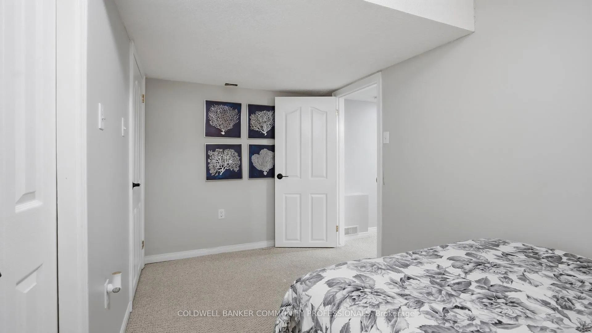 Photo 34 of 28 Glenhollow Drive, Hamilton, Stoney Creek Mountain — HOMEH