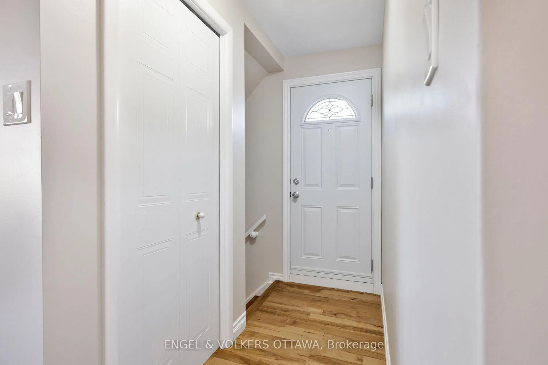 Photo 20 of 1311 S Avenue, Ottawa, Eastway Gardens/Industrial Park — HOMEH