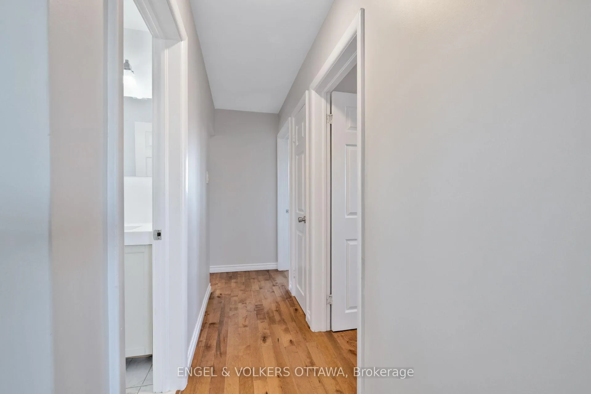 Photo 24 of 1311 S Avenue, Ottawa, Eastway Gardens/Industrial Park — HOMEH
