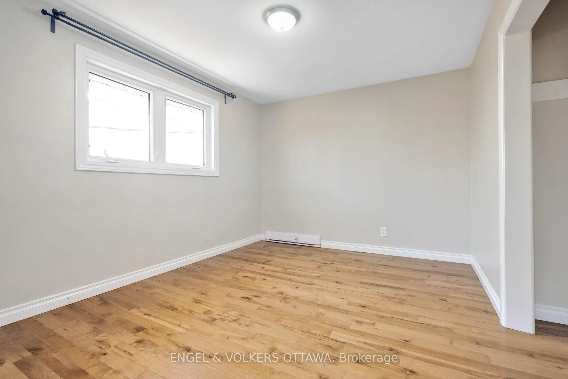 Photo 33 of 1311 S Avenue, Ottawa, Eastway Gardens/Industrial Park — HOMEH