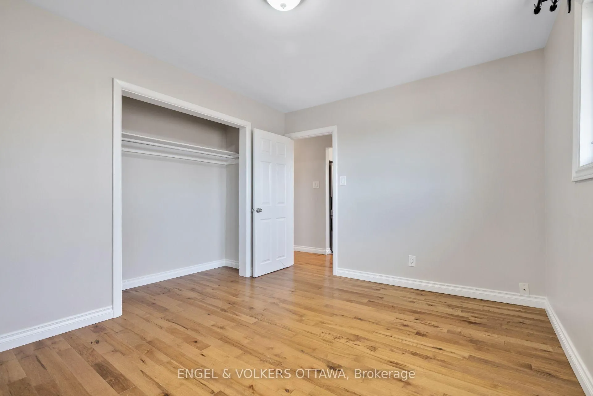 Photo 34 of 1311 S Avenue, Ottawa, Eastway Gardens/Industrial Park — HOMEH