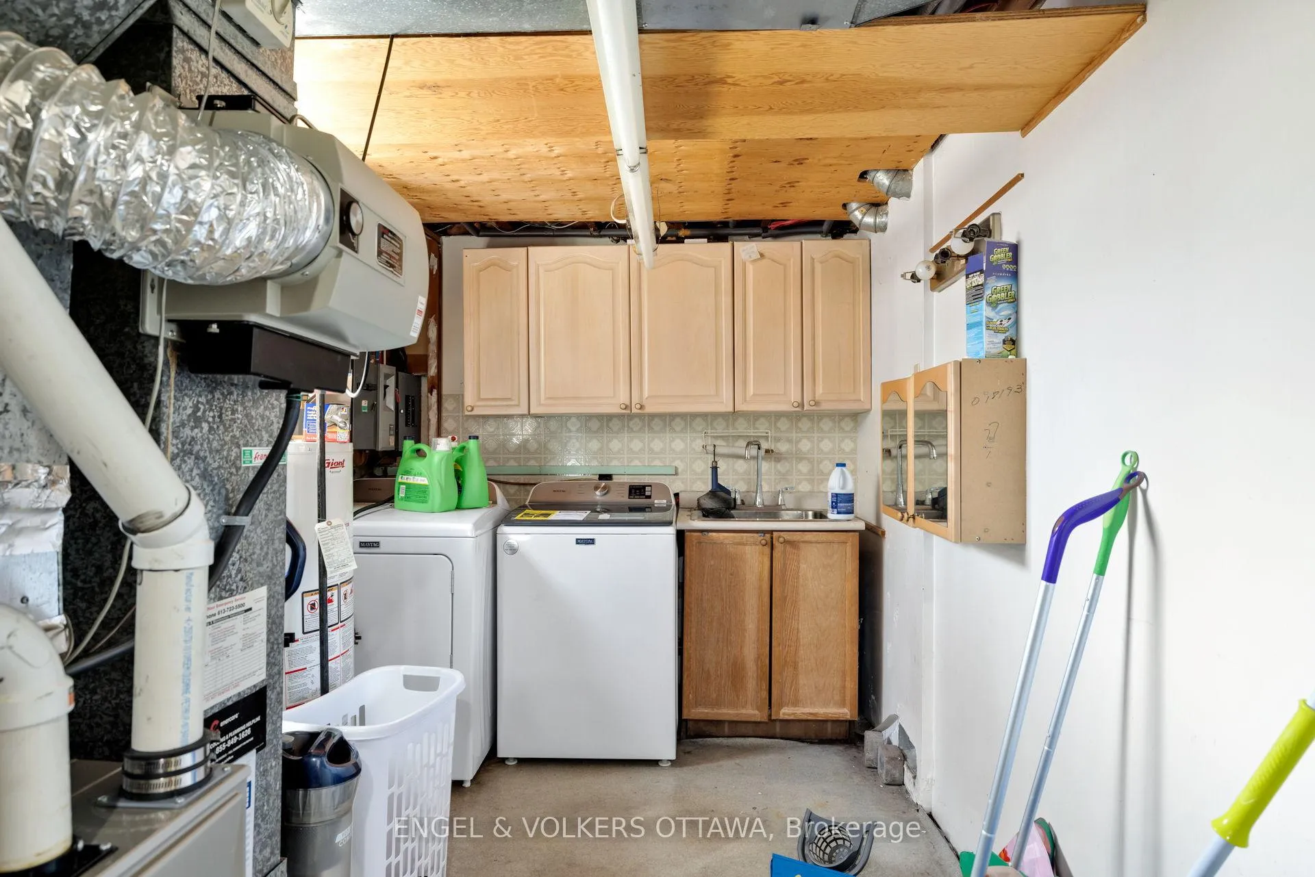Photo 38 of 1311 S Avenue, Ottawa, Eastway Gardens/Industrial Park — HOMEH
