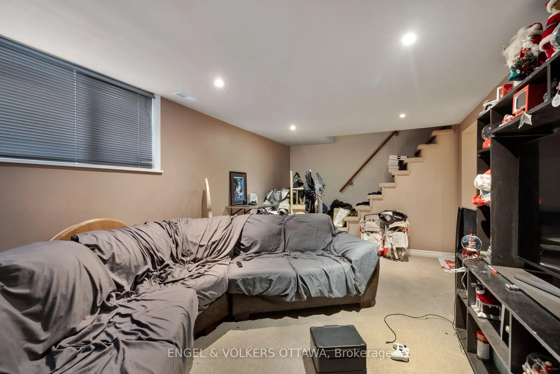 Photo 45 of 1311 S Avenue, Ottawa, Eastway Gardens/Industrial Park — HOMEH