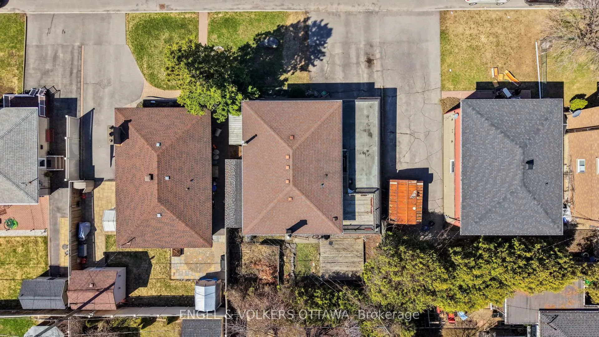 Photo 48 of 1311 S Avenue, Ottawa, Eastway Gardens/Industrial Park — HOMEH