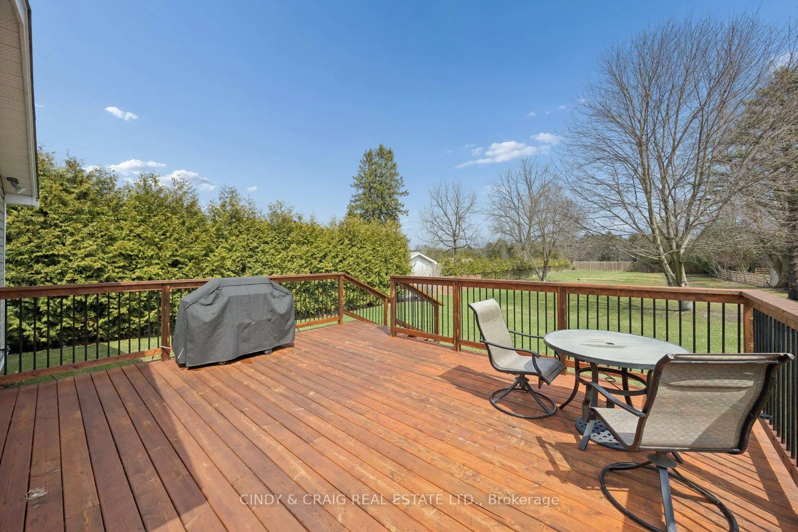Photo 12 of 39 Darlington Boulevard, Clarington, Courtice — HOMEH