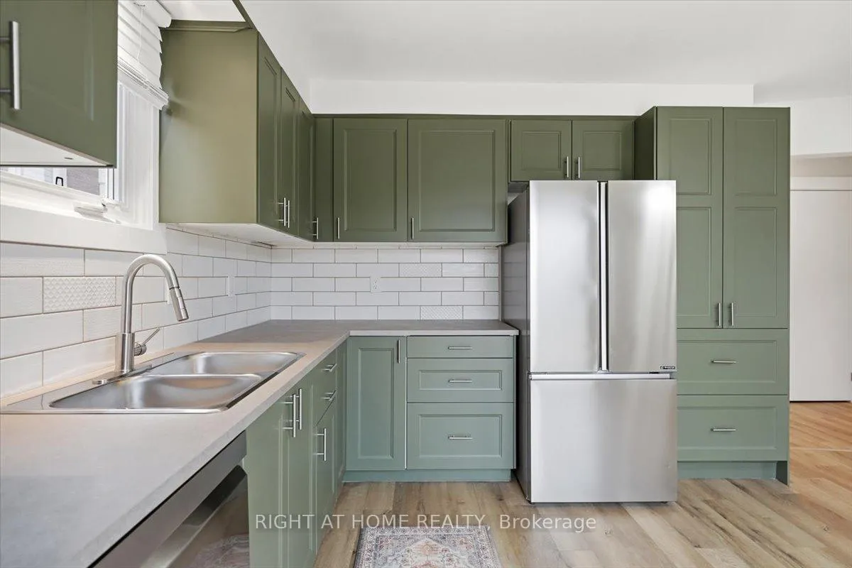 Photo 15 of 26 Ellington Avenue, Hamilton, Stoney Creek — HOMEH