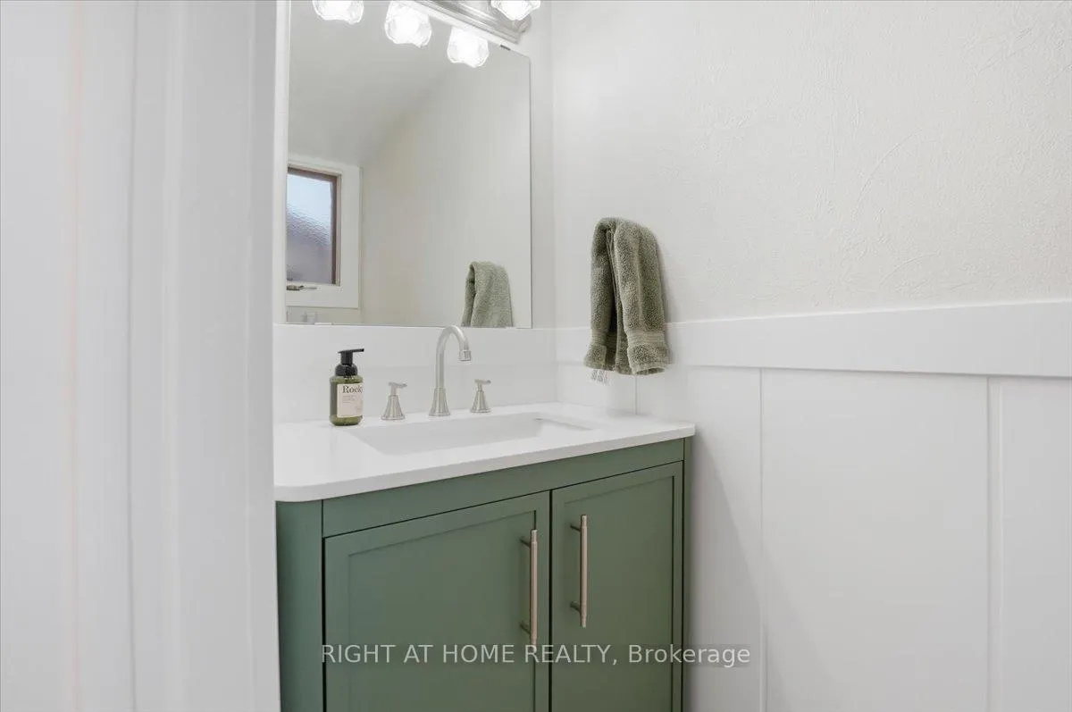 Photo 21 of 26 Ellington Avenue, Hamilton, Stoney Creek — HOMEH