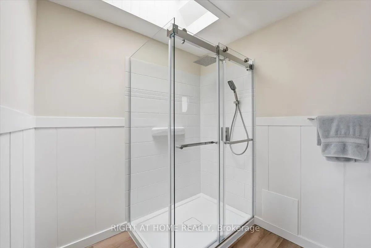 Photo 27 of 26 Ellington Avenue, Hamilton, Stoney Creek — HOMEH