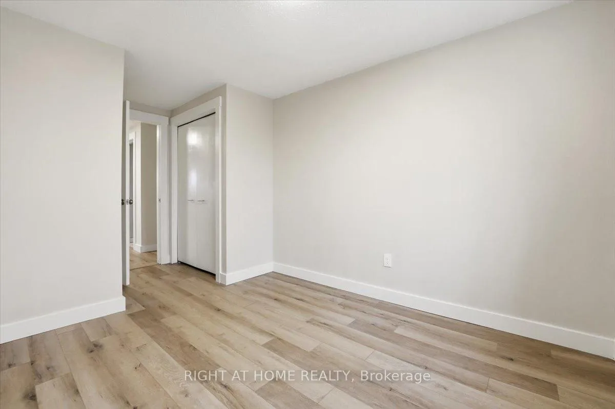Photo 35 of 26 Ellington Avenue, Hamilton, Stoney Creek — HOMEH