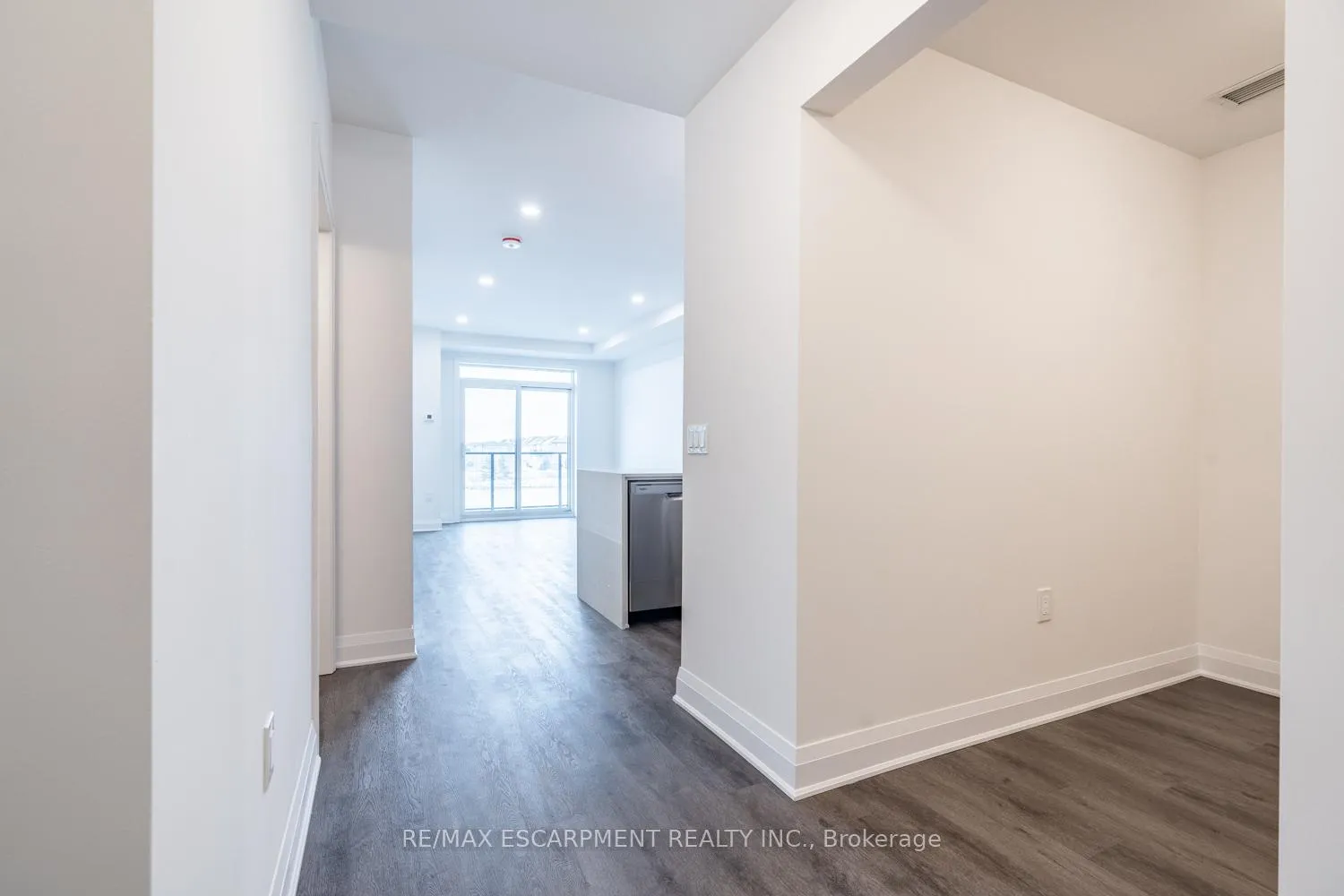 Photo 11 of Unit 213, 1936 Rymal Road E, Hamilton, Rural Glanbrook — HOMEH