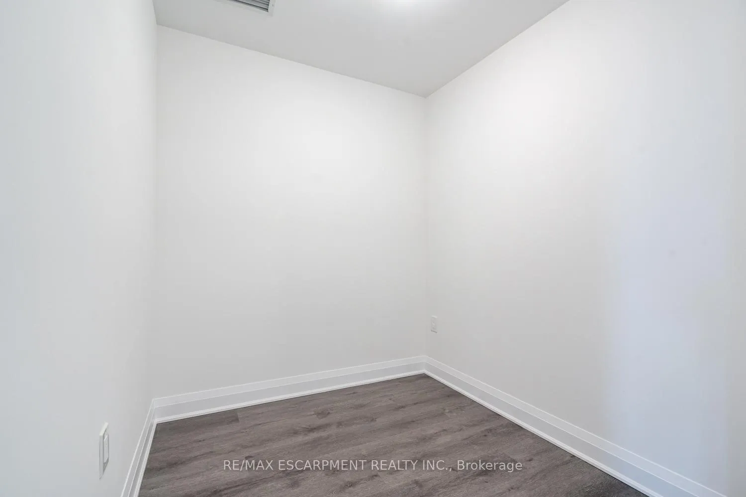Photo 12 of Unit 213, 1936 Rymal Road E, Hamilton, Rural Glanbrook — HOMEH