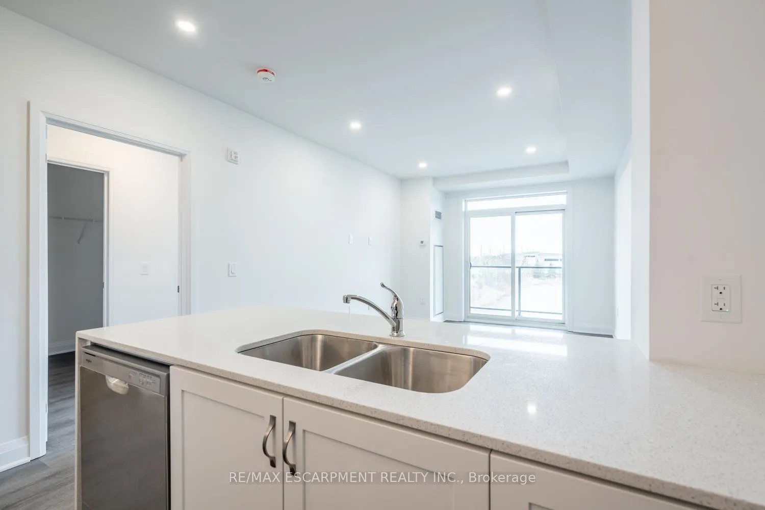 Photo 16 of Unit 213, 1936 Rymal Road E, Hamilton, Rural Glanbrook — HOMEH