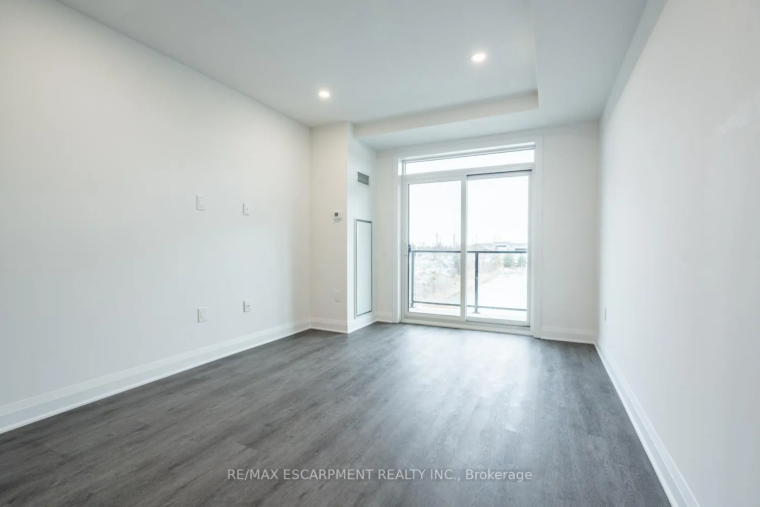 Photo 19 of Unit 213, 1936 Rymal Road E, Hamilton, Rural Glanbrook — HOMEH