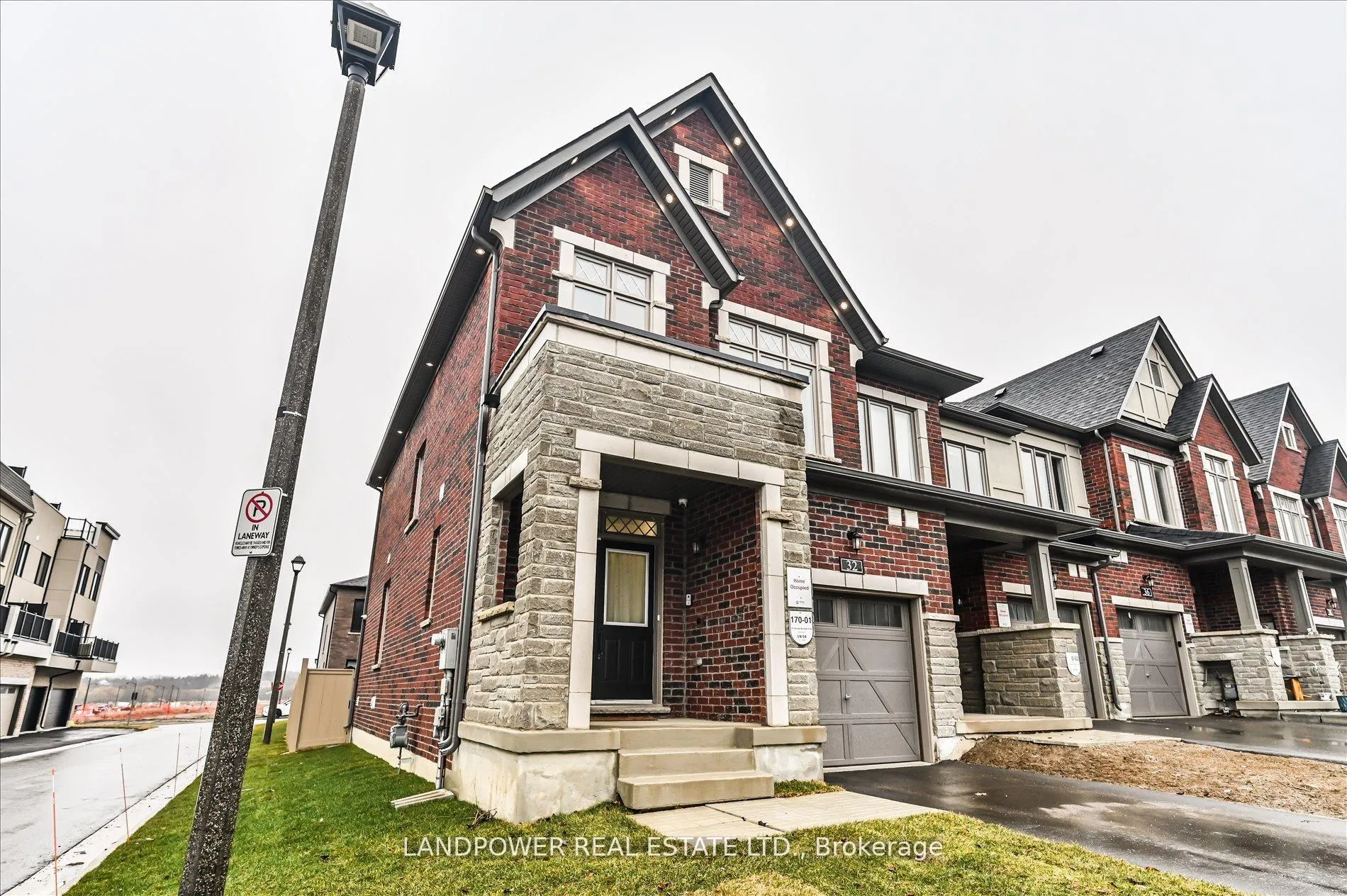 Photo 4 of 32 Harvey Bunker Crescent, Markham, Angus Glen — HOMEH