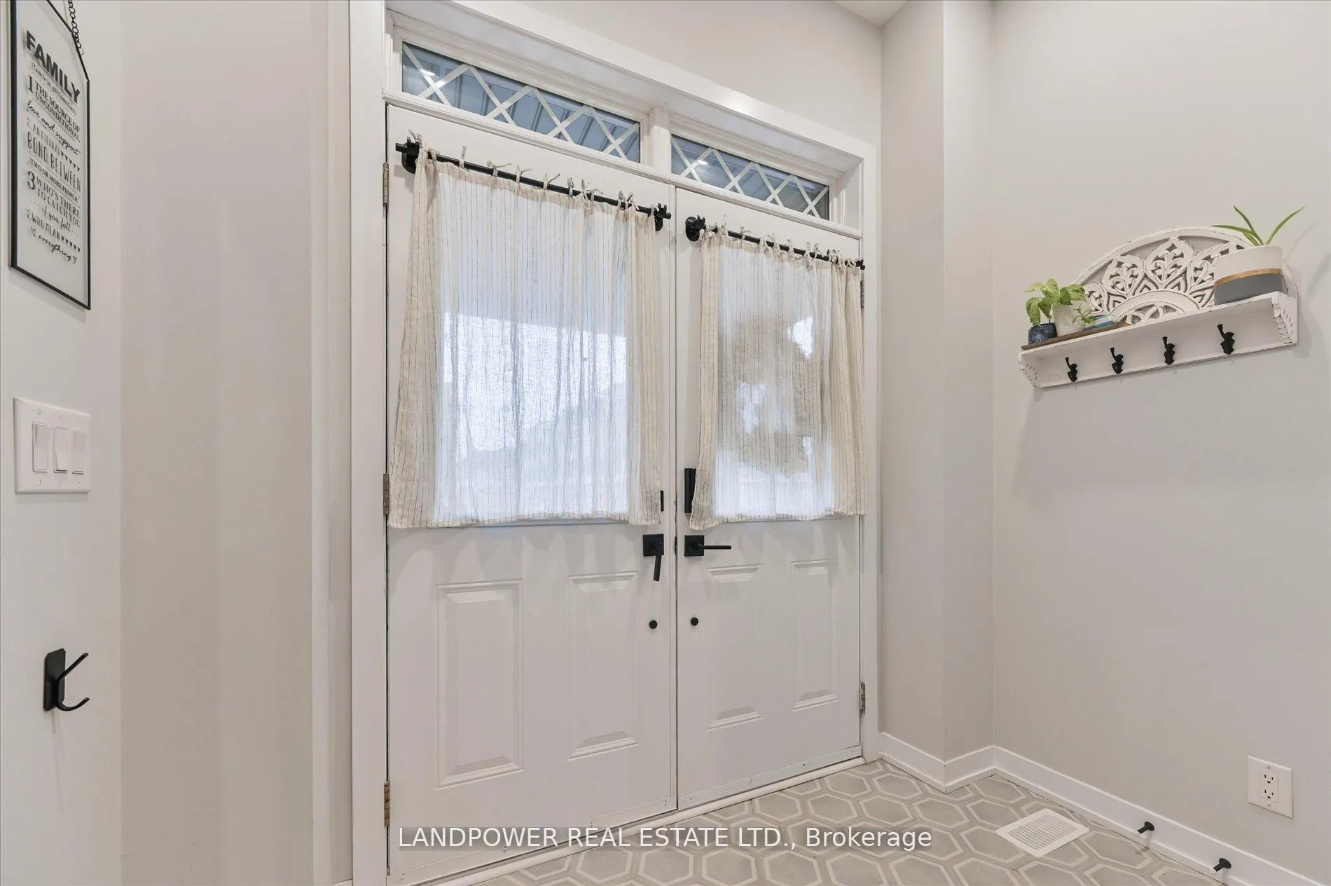 Photo 6 of 32 Harvey Bunker Crescent, Markham, Angus Glen — HOMEH