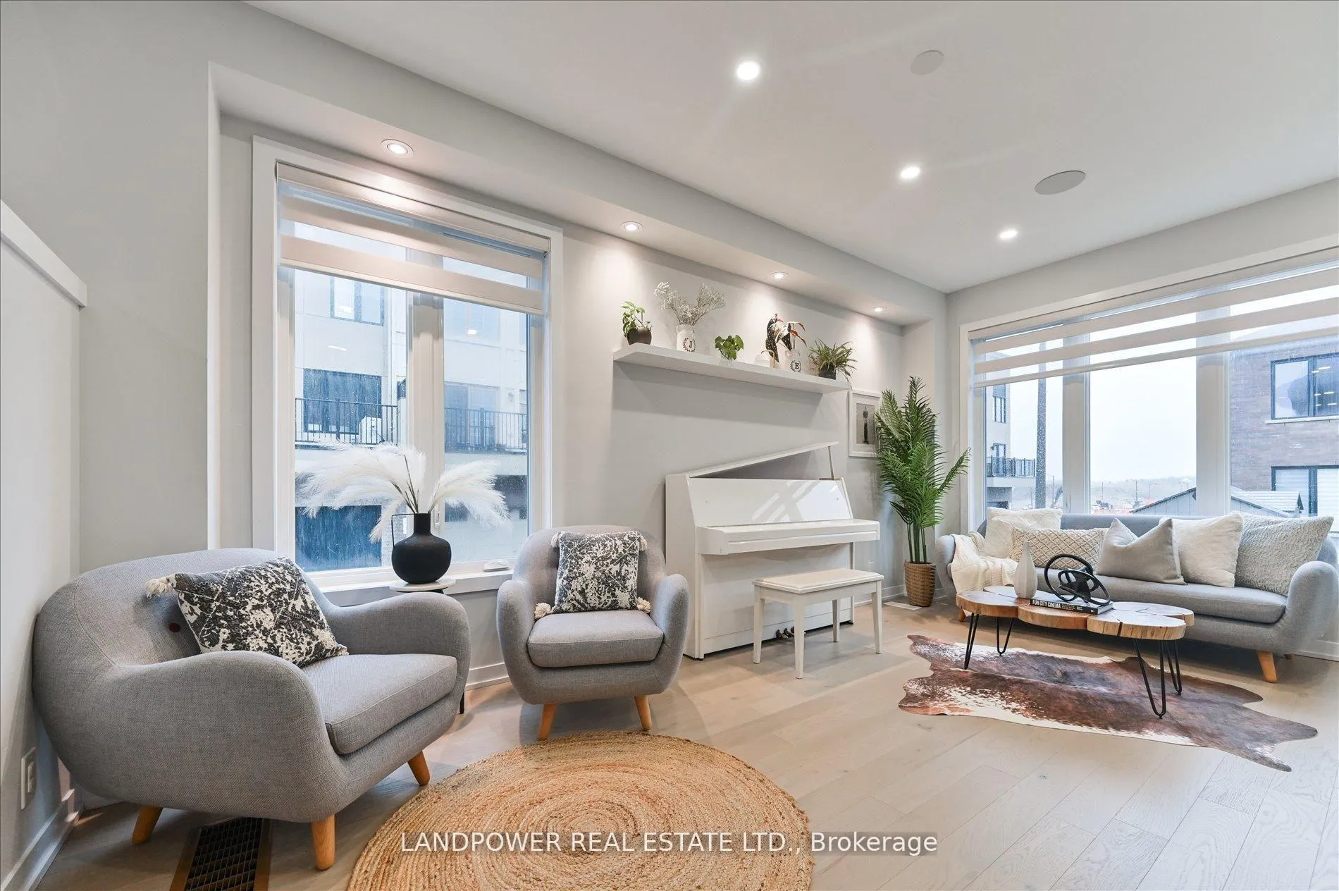 Photo 8 of 32 Harvey Bunker Crescent, Markham, Angus Glen — HOMEH