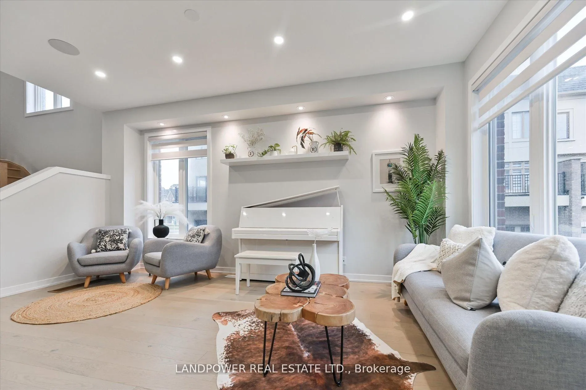 Photo 9 of 32 Harvey Bunker Crescent, Markham, Angus Glen — HOMEH