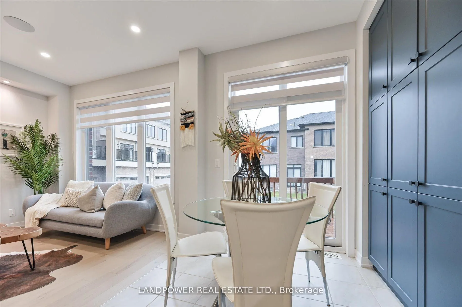 Photo 12 of 32 Harvey Bunker Crescent, Markham, Angus Glen — HOMEH
