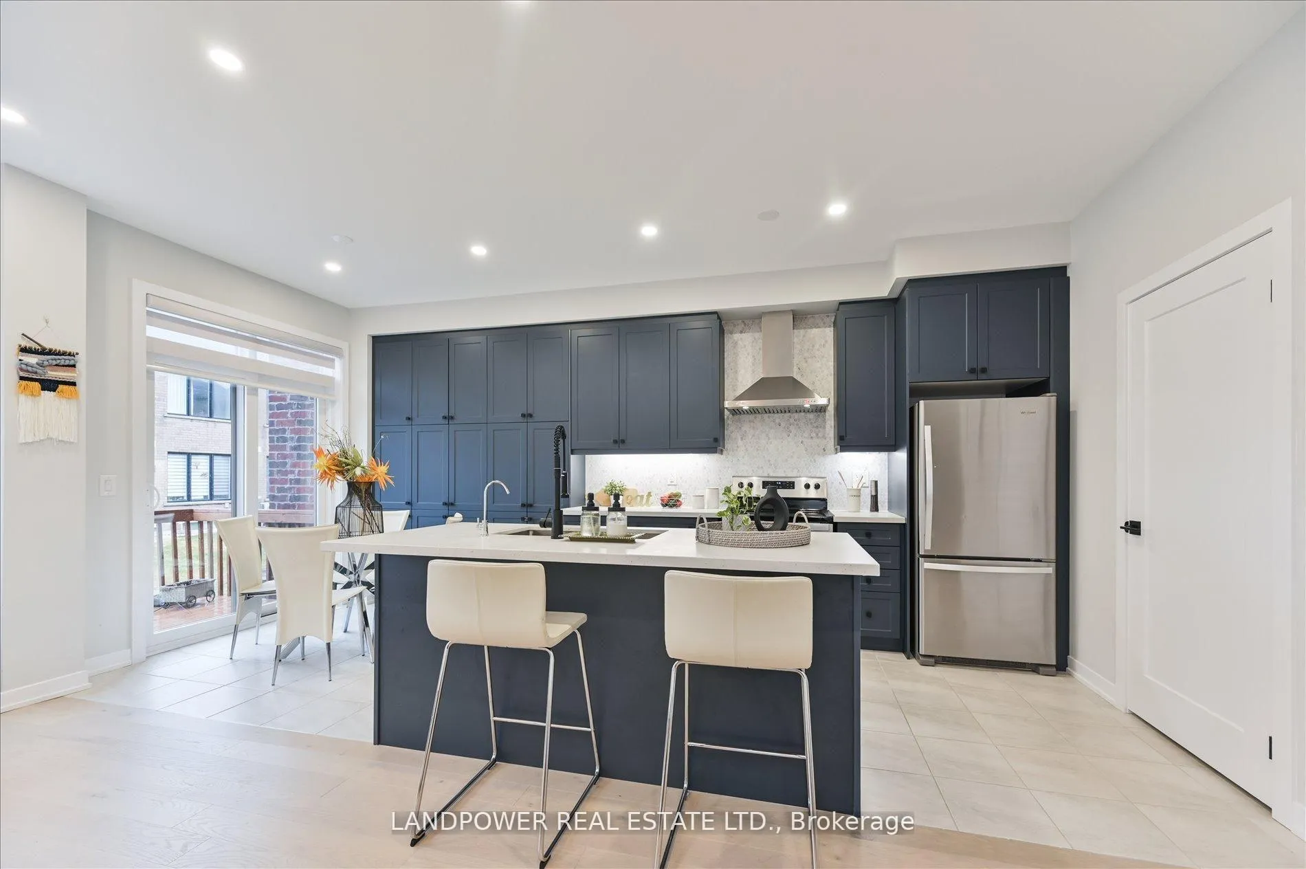 Photo 13 of 32 Harvey Bunker Crescent, Markham, Angus Glen — HOMEH