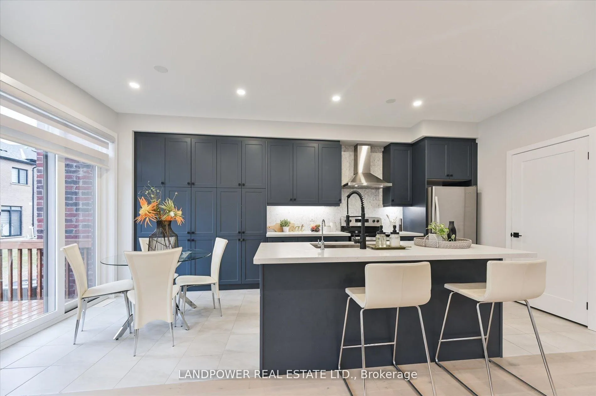 Photo 14 of 32 Harvey Bunker Crescent, Markham, Angus Glen — HOMEH