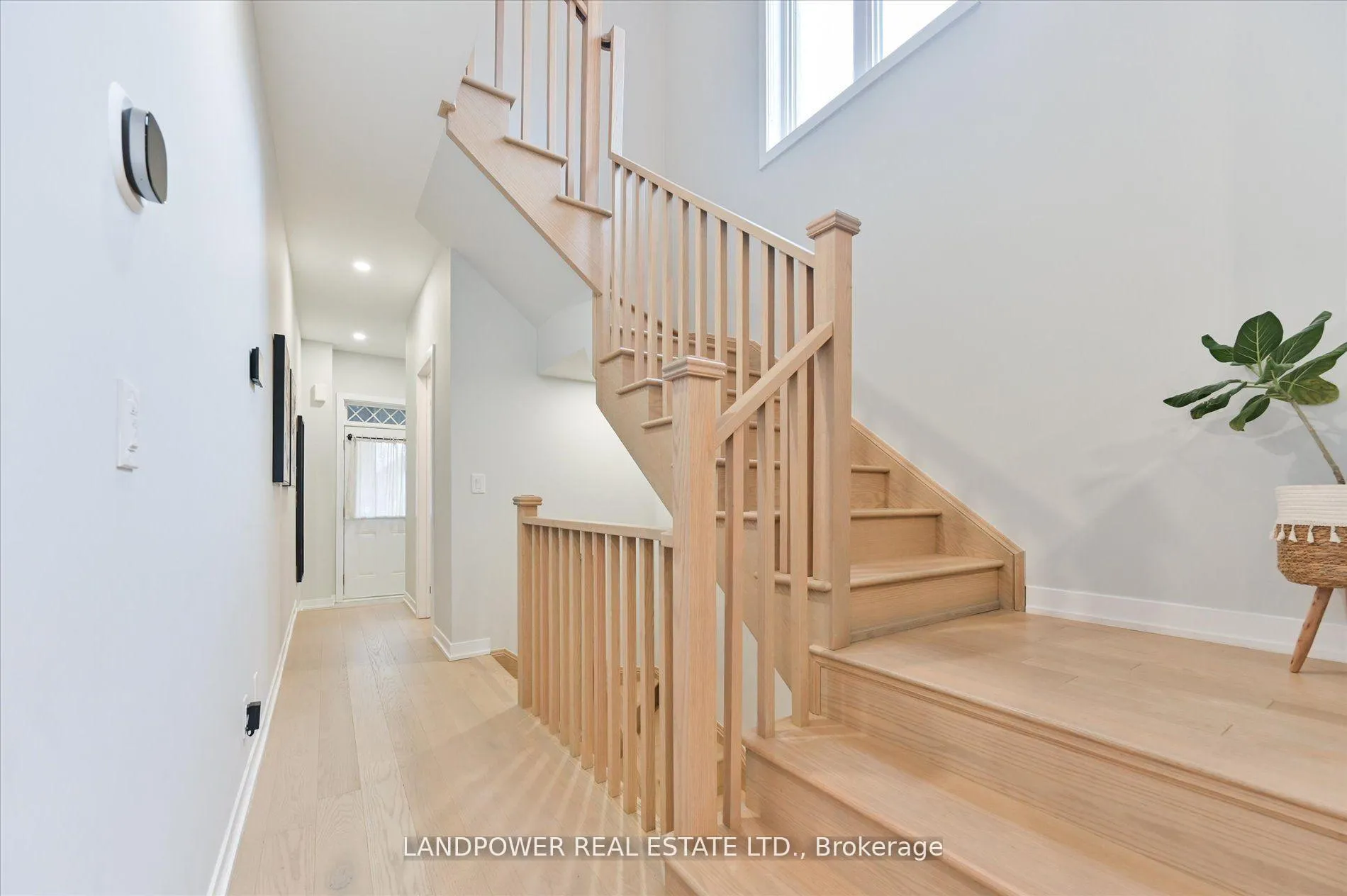 Photo 18 of 32 Harvey Bunker Crescent, Markham, Angus Glen — HOMEH