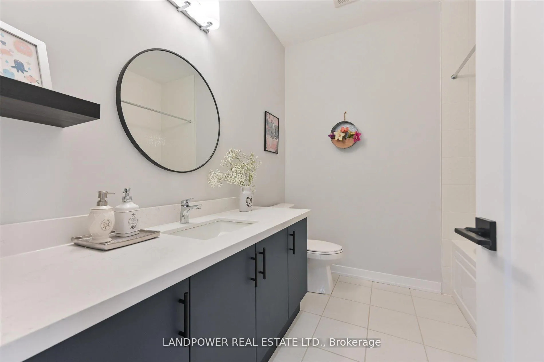 Photo 27 of 32 Harvey Bunker Crescent, Markham, Angus Glen — HOMEH