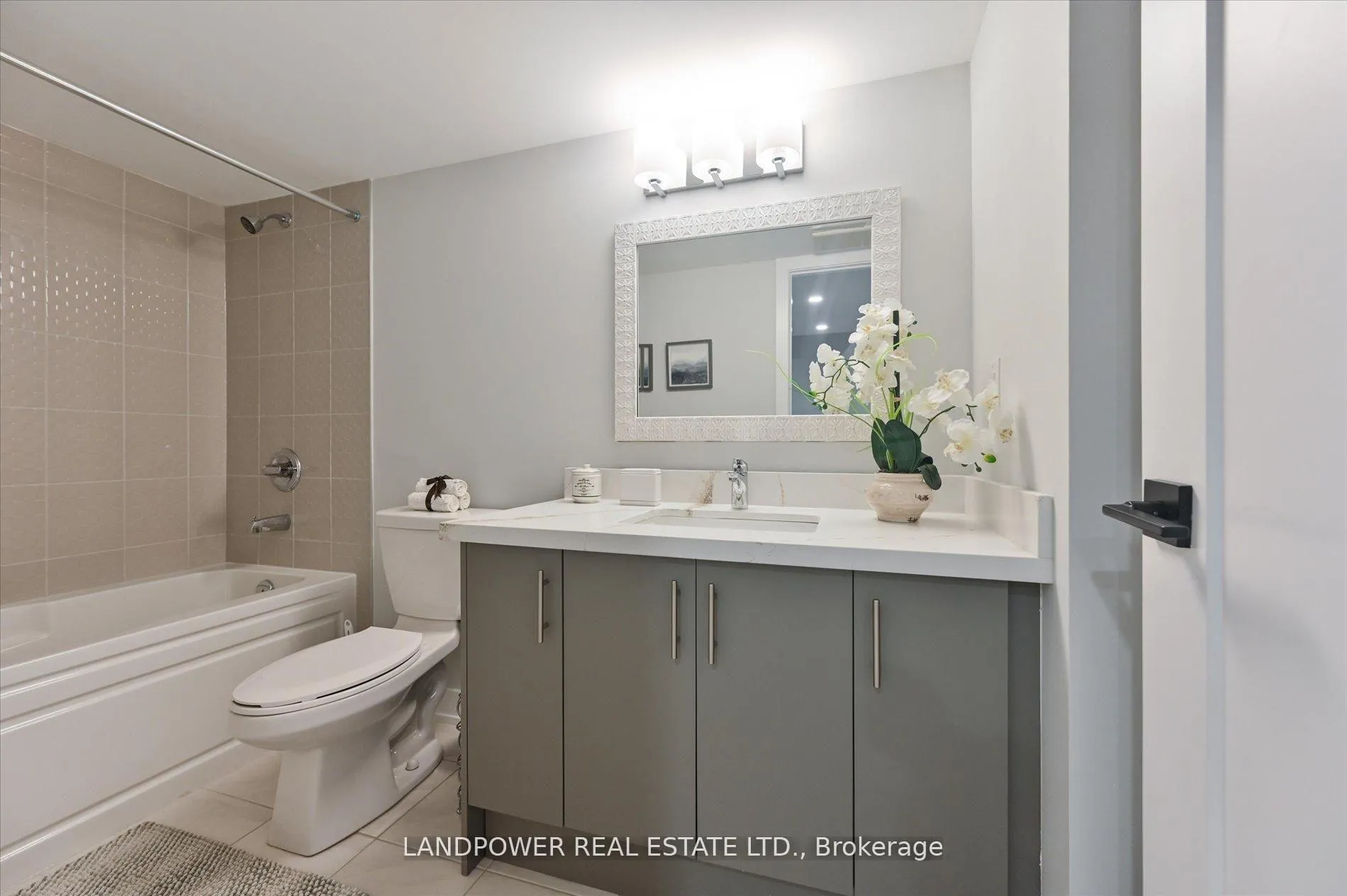 Photo 29 of 32 Harvey Bunker Crescent, Markham, Angus Glen — HOMEH