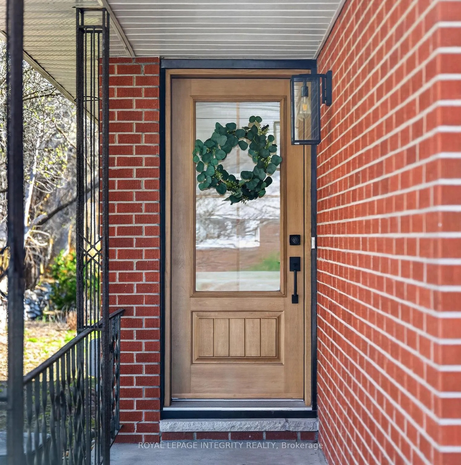 Photo 2 of 1145 Greyrock Crescent, Ottawa, Copeland Park — HOMEH