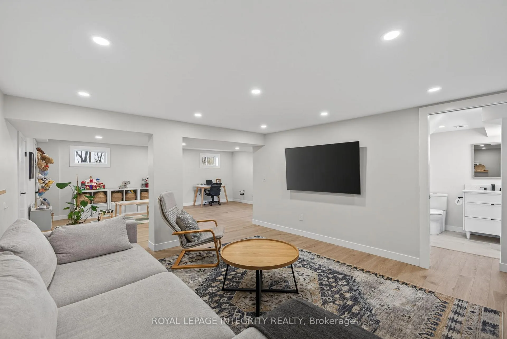 Photo 38 of 1145 Greyrock Crescent, Ottawa, Copeland Park — HOMEH