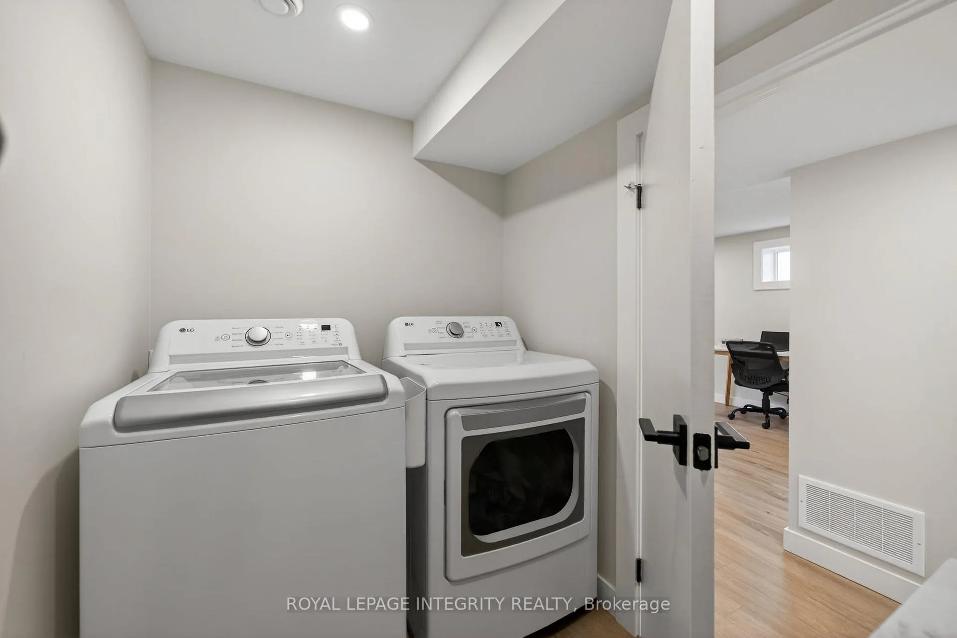 Photo 41 of 1145 Greyrock Crescent, Ottawa, Copeland Park — HOMEH