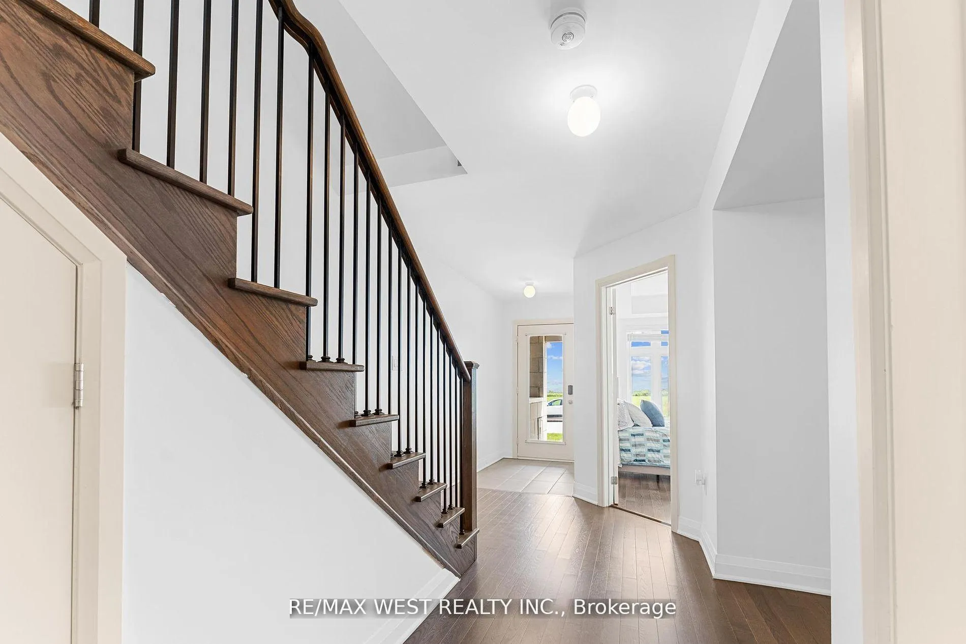 Photo 8 of 787 Port Darlington Road, Clarington, Bowmanville — HOMEH