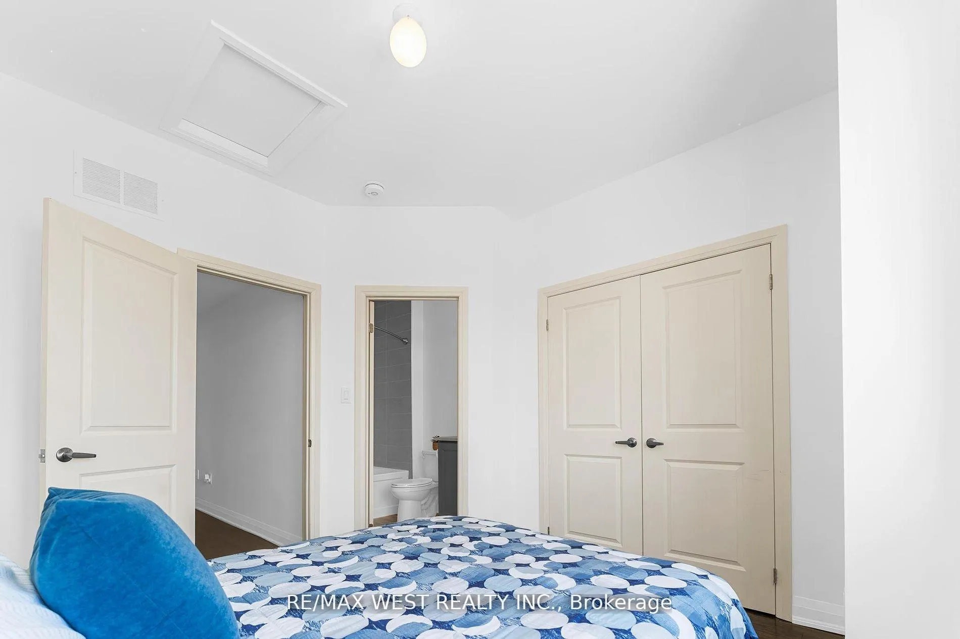 Photo 10 of 787 Port Darlington Road, Clarington, Bowmanville — HOMEH