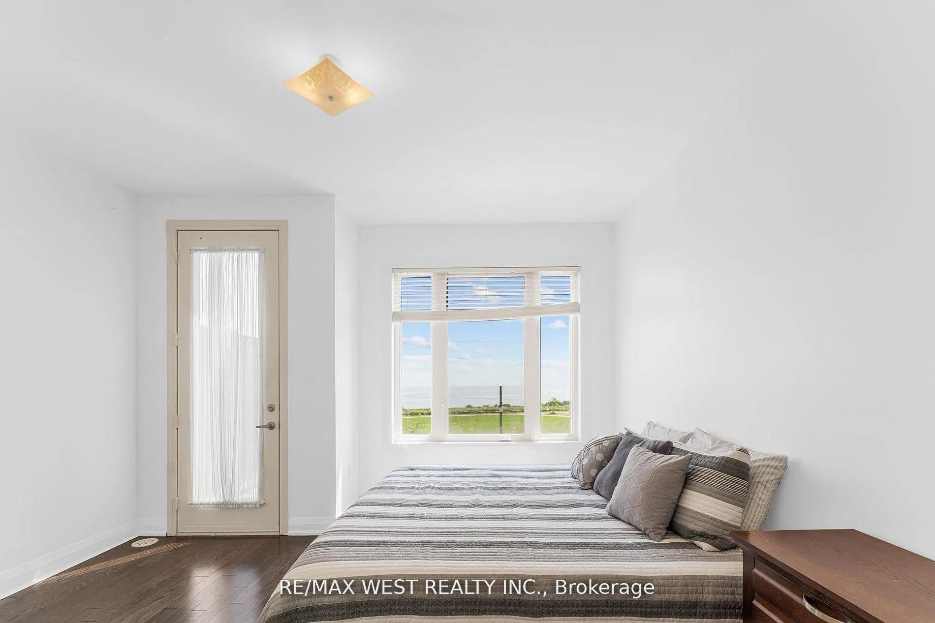 Photo 18 of 787 Port Darlington Road, Clarington, Bowmanville — HOMEH