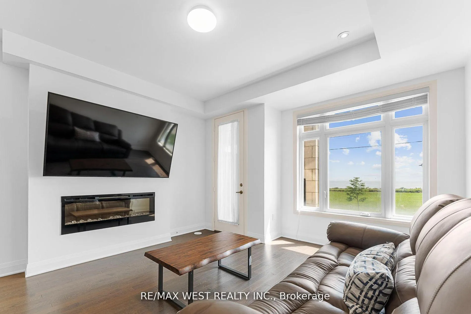 Photo 26 of 787 Port Darlington Road, Clarington, Bowmanville — HOMEH