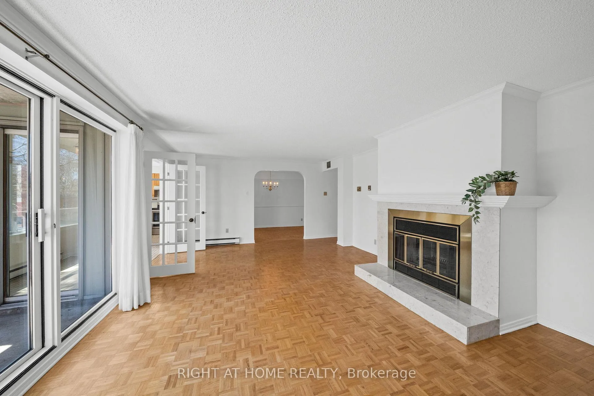 Photo 11 of Unit 301, 320 Crichton Street, Ottawa, Lindenlea — HOMEH