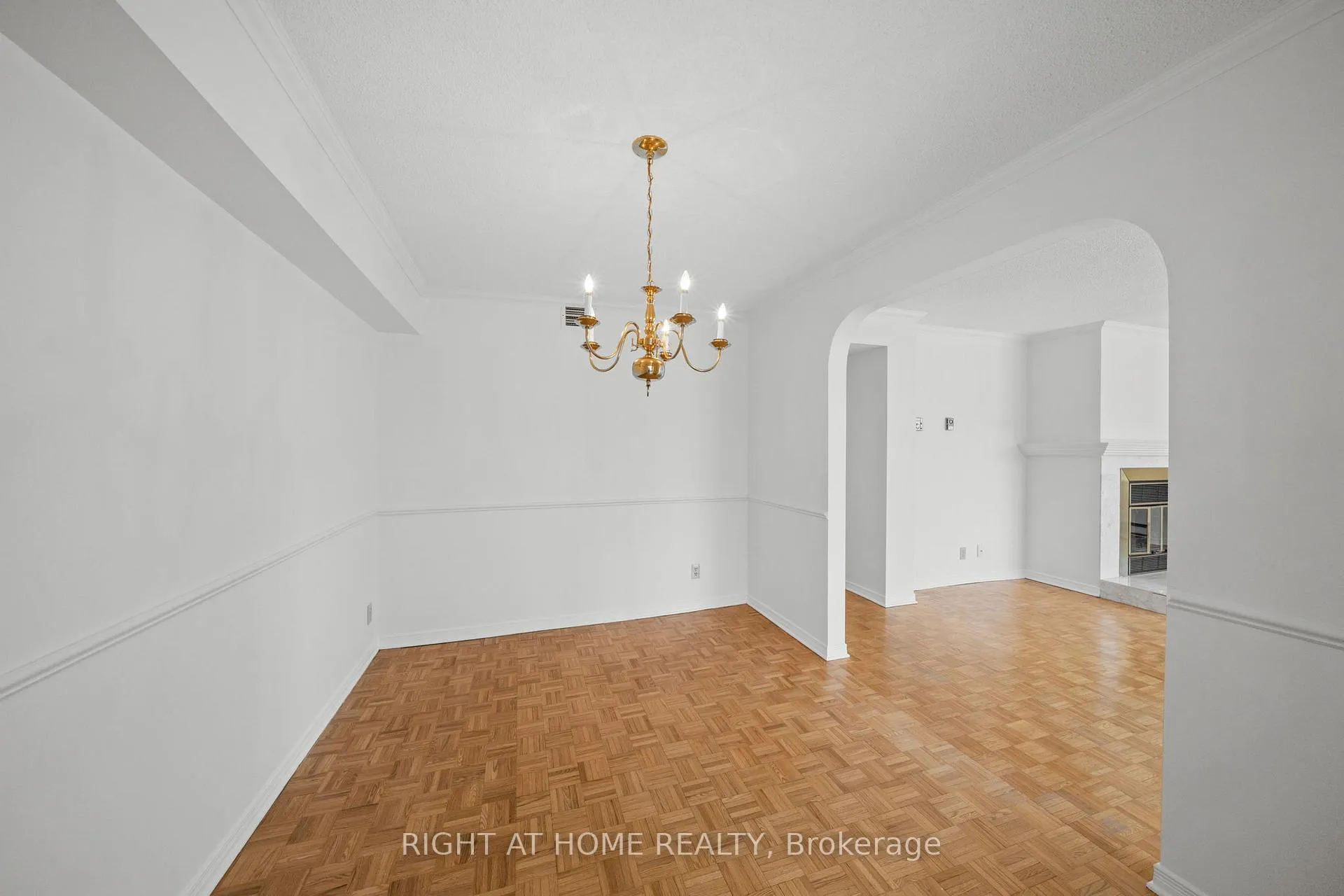 Photo 14 of Unit 301, 320 Crichton Street, Ottawa, Lindenlea — HOMEH